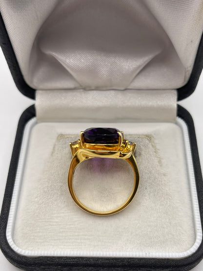 18ct gold amethyst and diamond ring