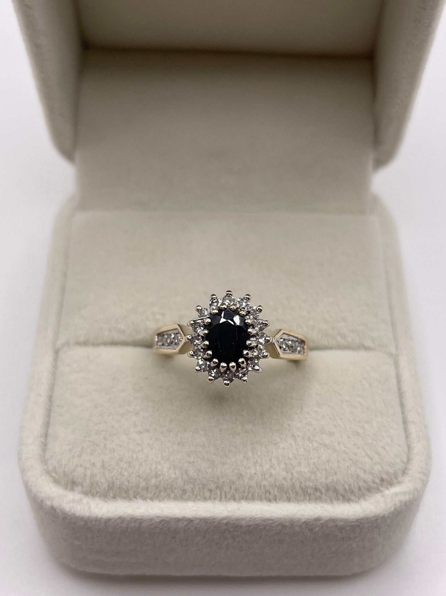 9ct gold sapphire and diamond ring