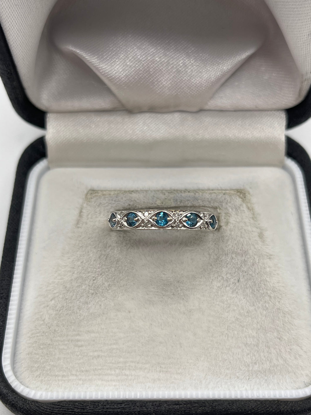 9ct gold topaz and diamond ring