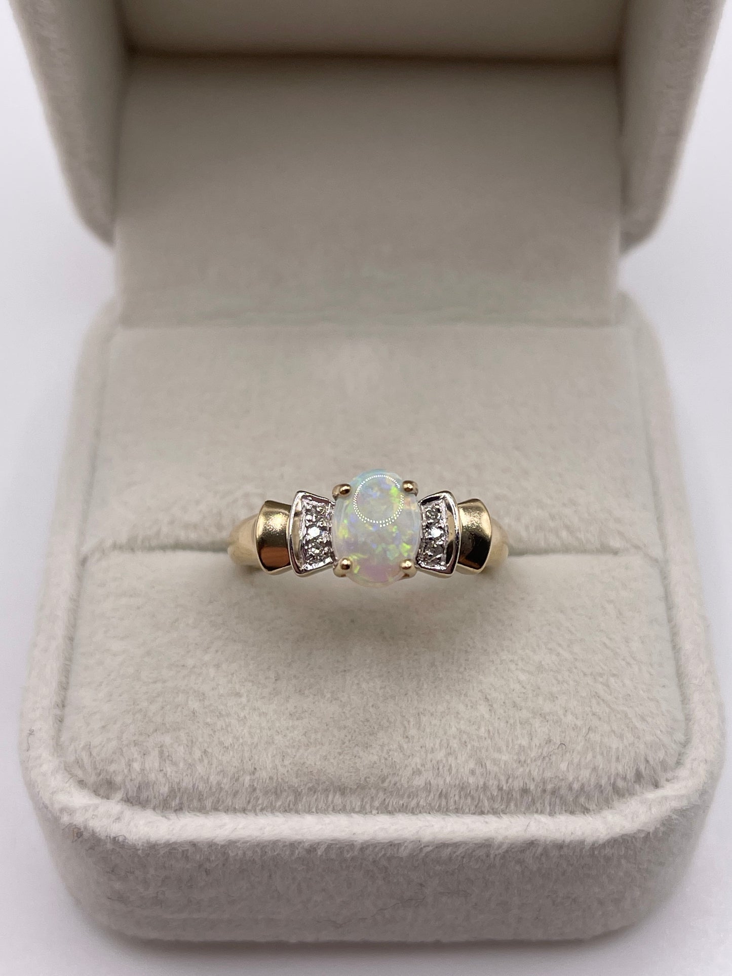9ct gold opal and diamond ring