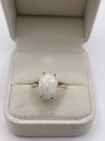 9ct gold opal ring