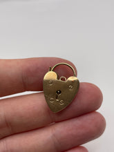 Load image into Gallery viewer, 9ct gold padlock 60
