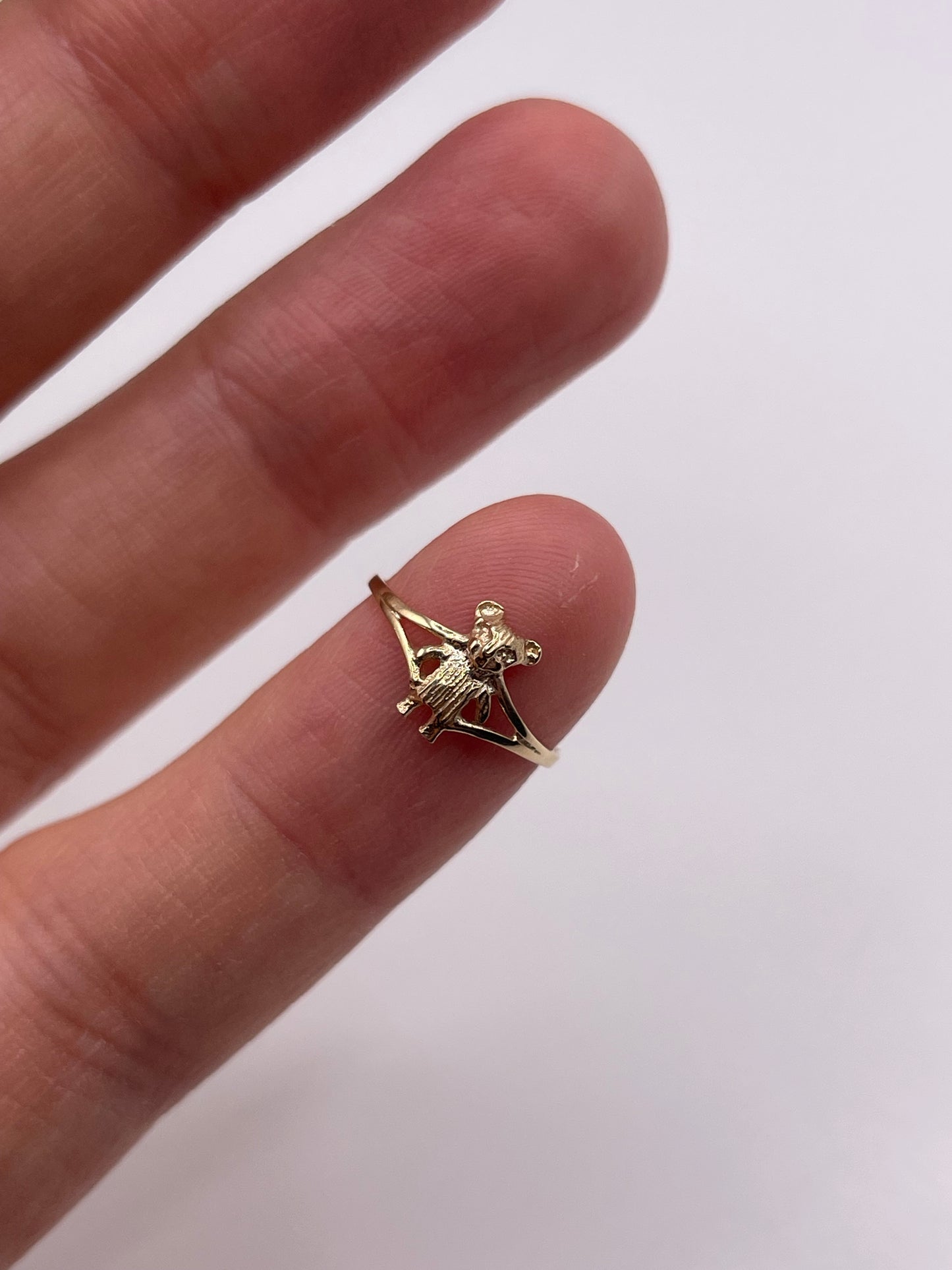 9ct gold bear ring