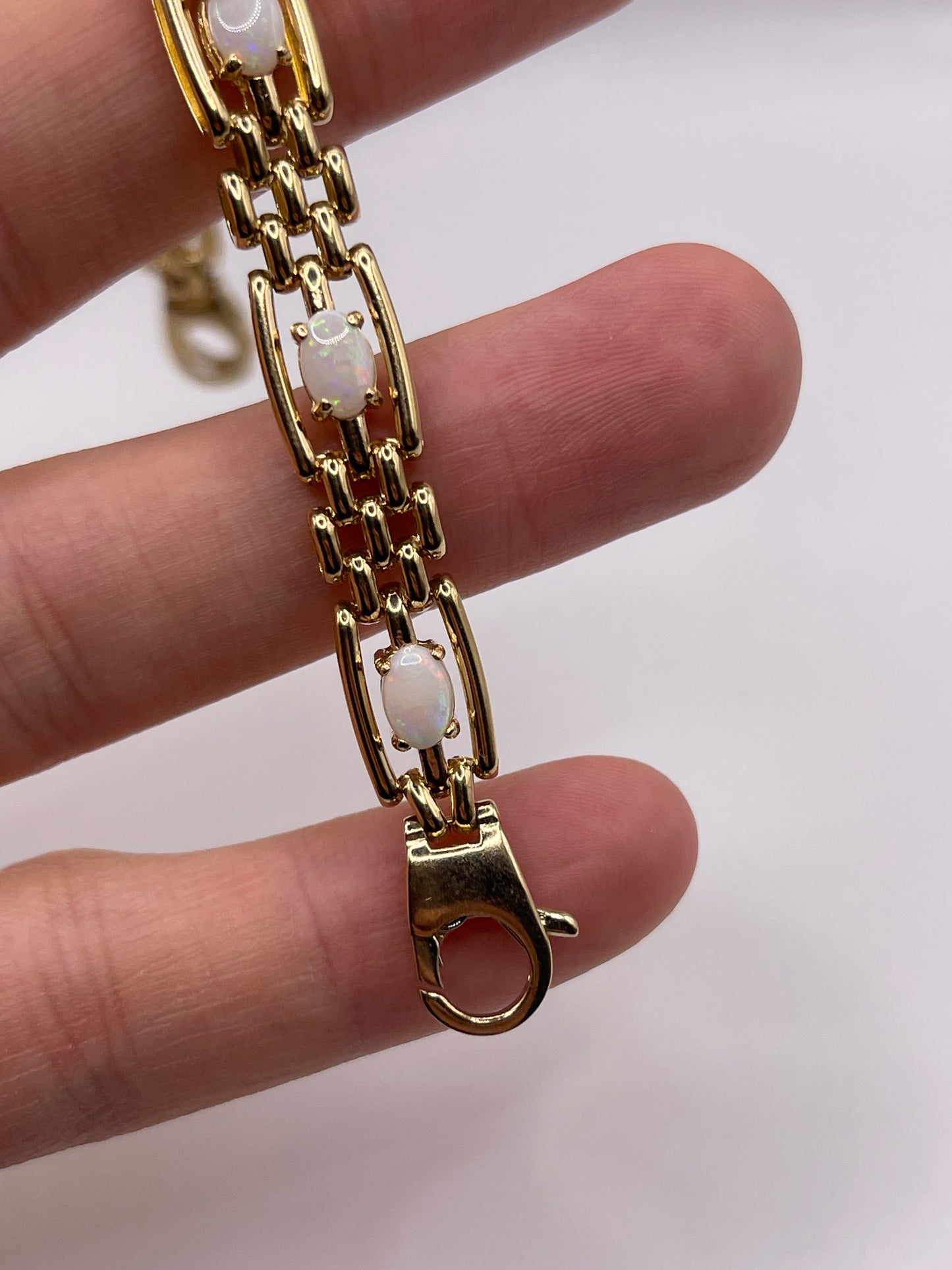9ct gold opal bracelet