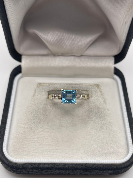 9ct gold topaz and diamond ring