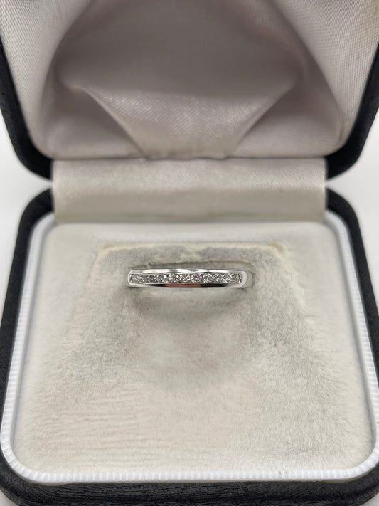 9ct white gold diamond ring