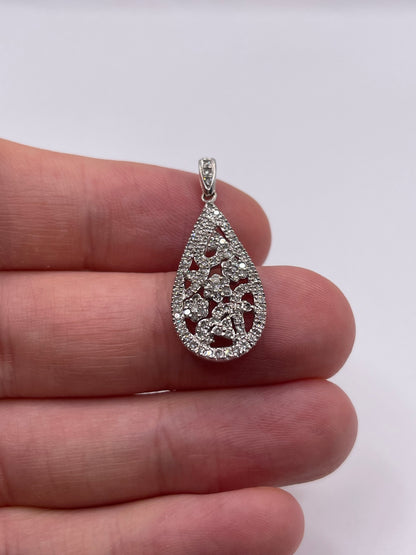 9ct white gold diamond cluster pendant