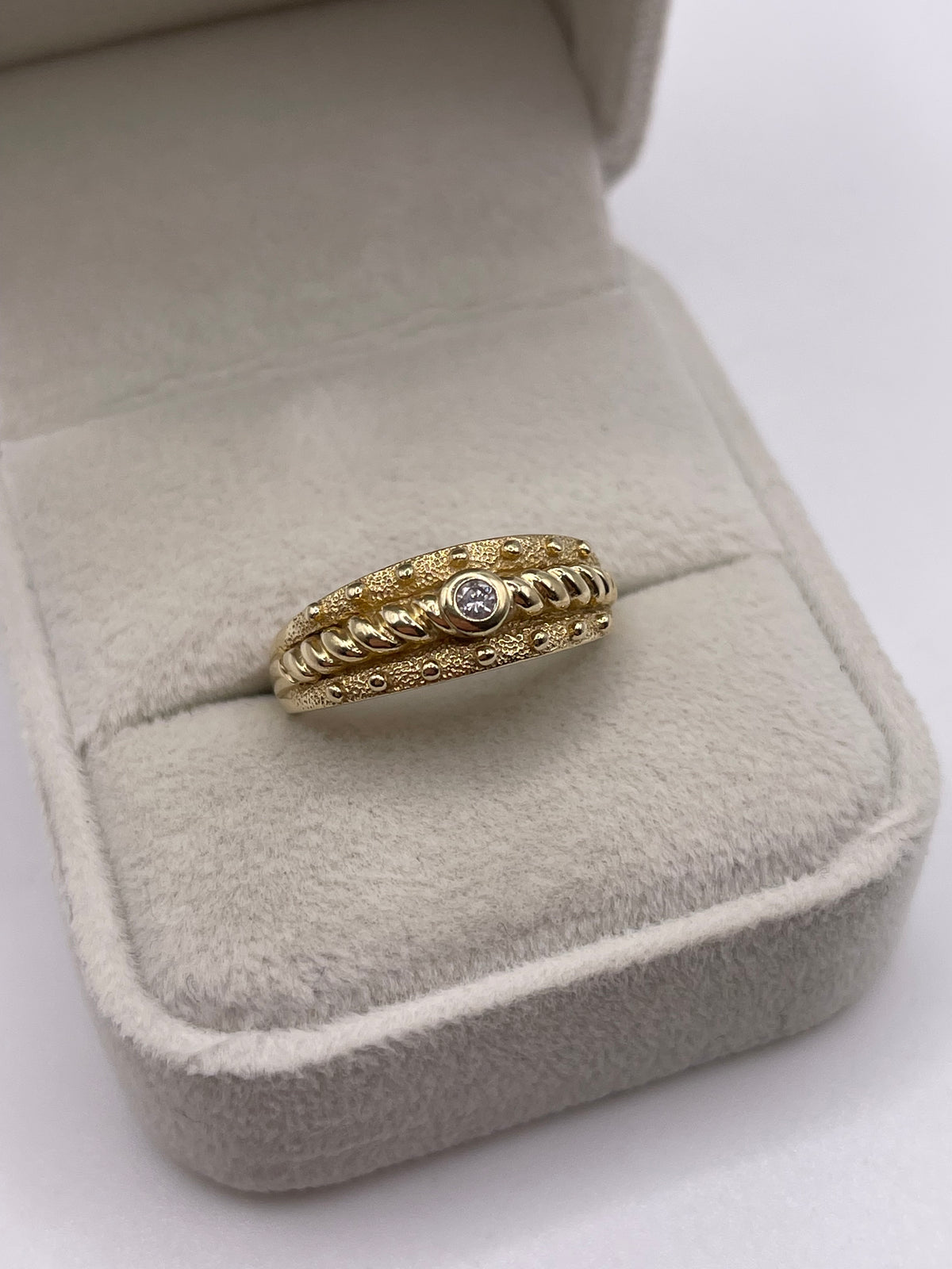 14ct gold diamond ring