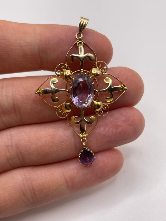 Antique 9ct gold amethyst pendant