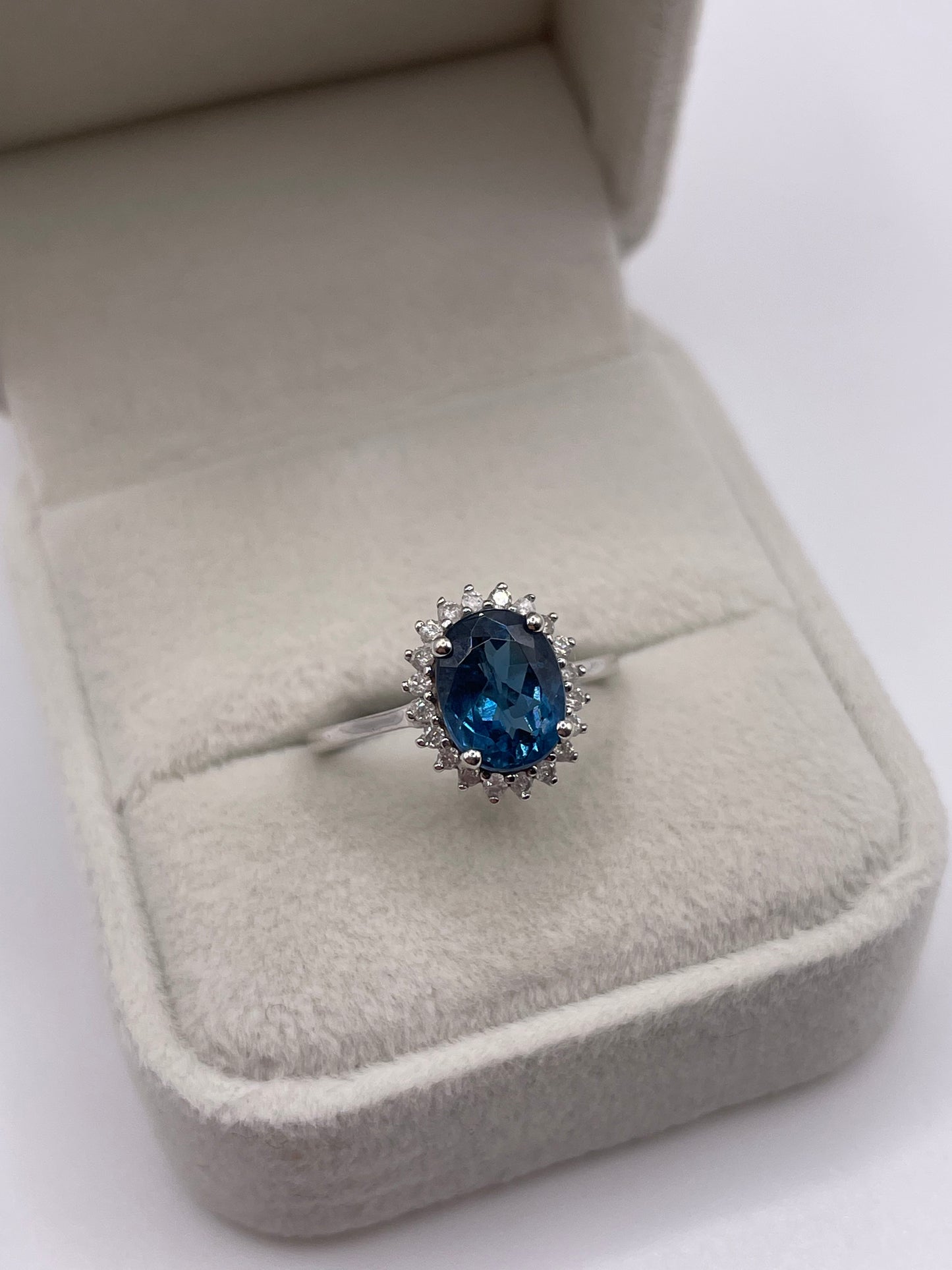 9ct white gold topaz and diamond ring