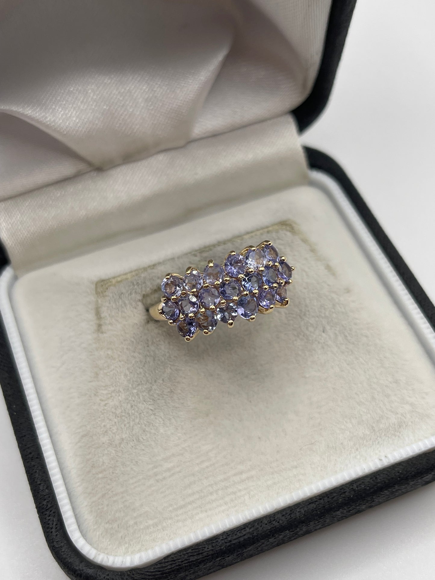 9ct gold tanzanite cluster ring