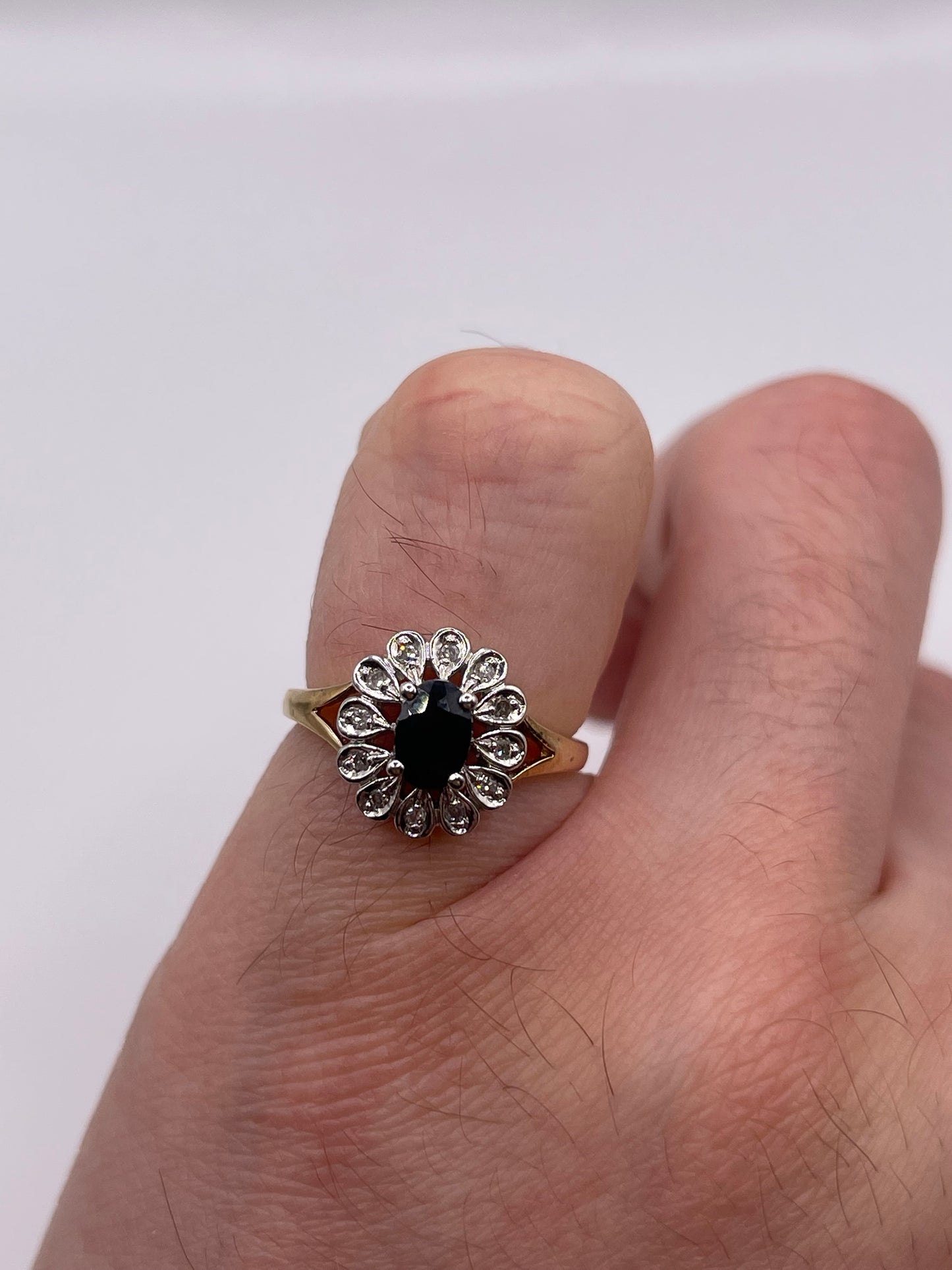 9ct gold sapphire and diamond ring