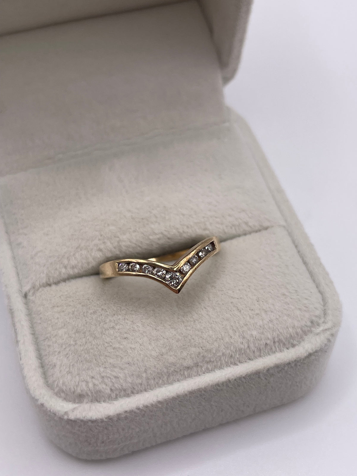 9ct gold diamond wishbone ring