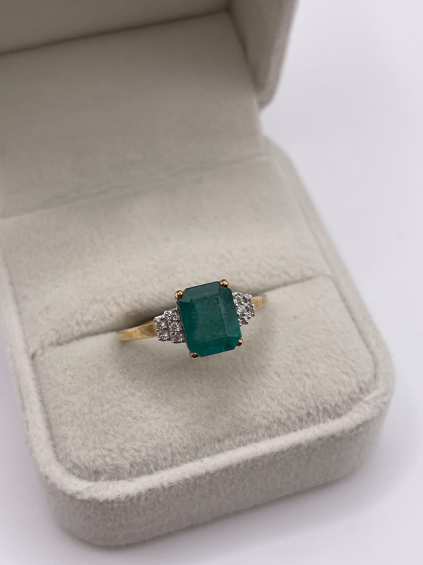 9ct gold emerald and zircon ring