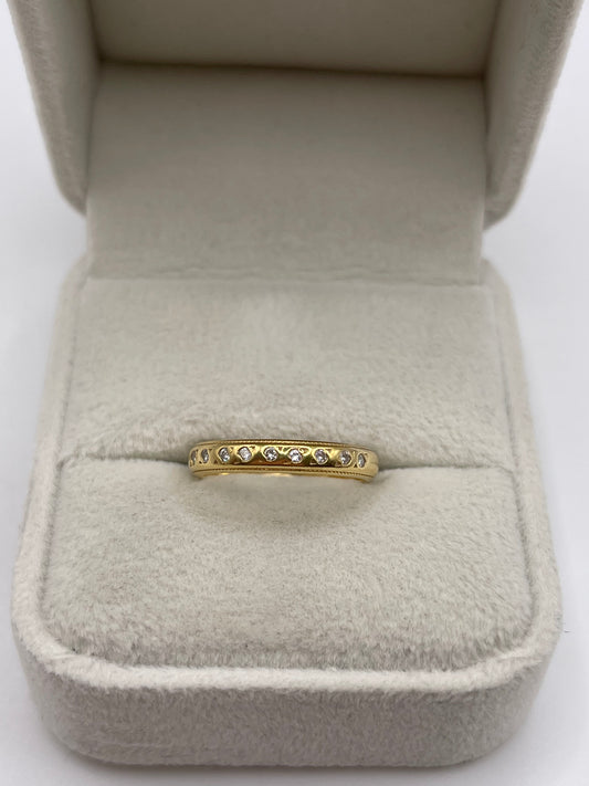 18ct gold point diamond ring