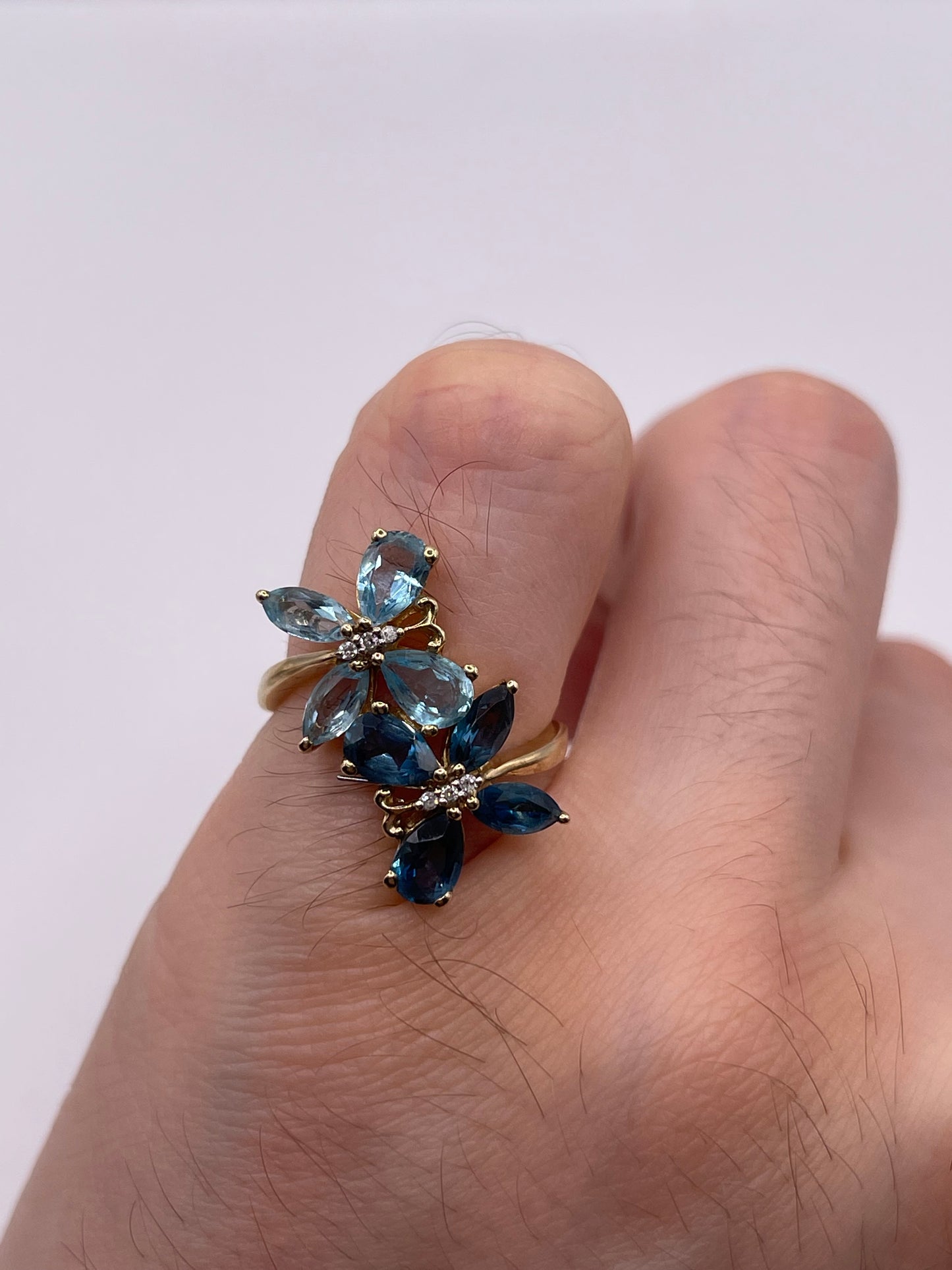9ct gold topaz and diamond ring