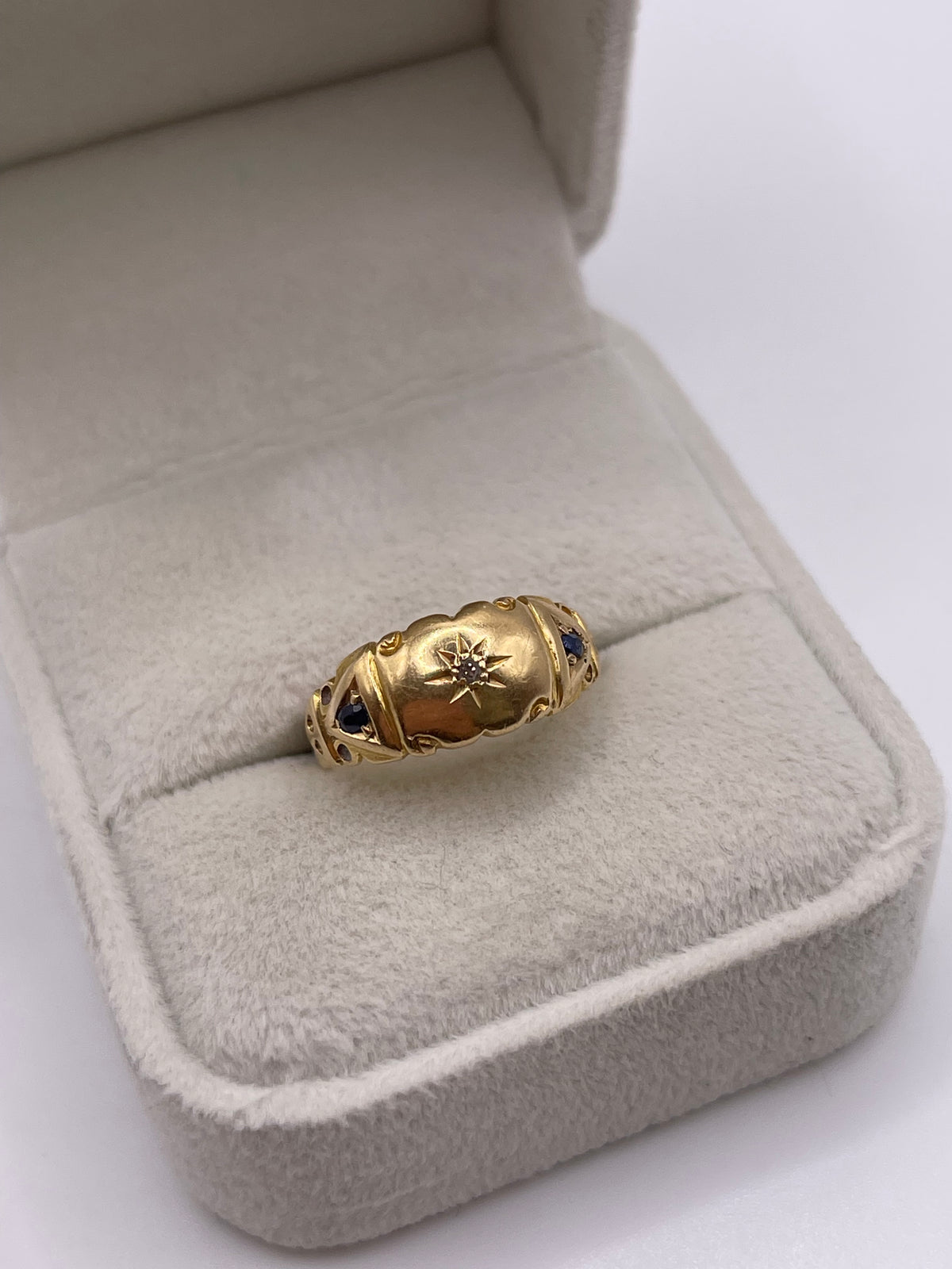 Antique 18ct gold sapphire and diamond gypsy ring