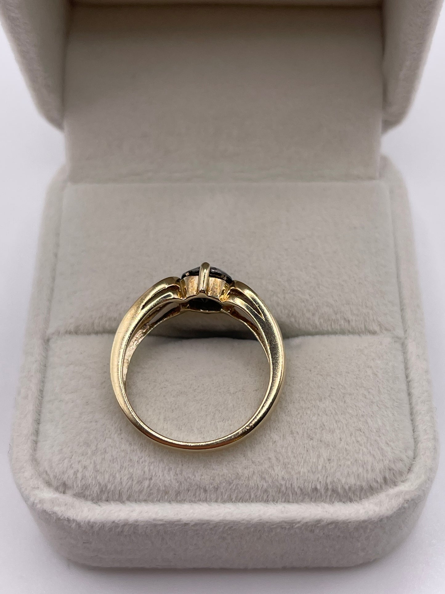 9ct gold diamond ring