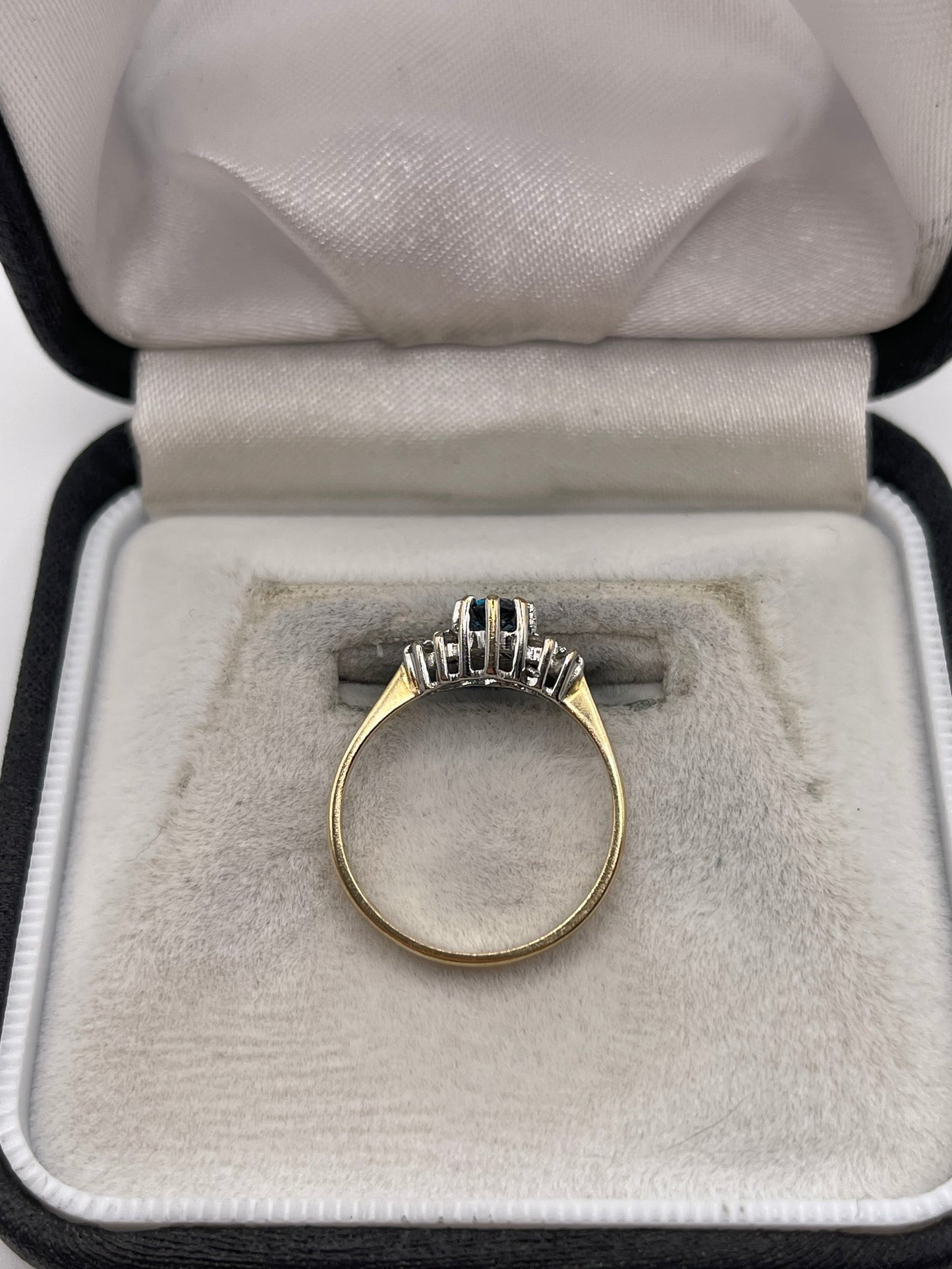 9ct gold topaz and diamond ring