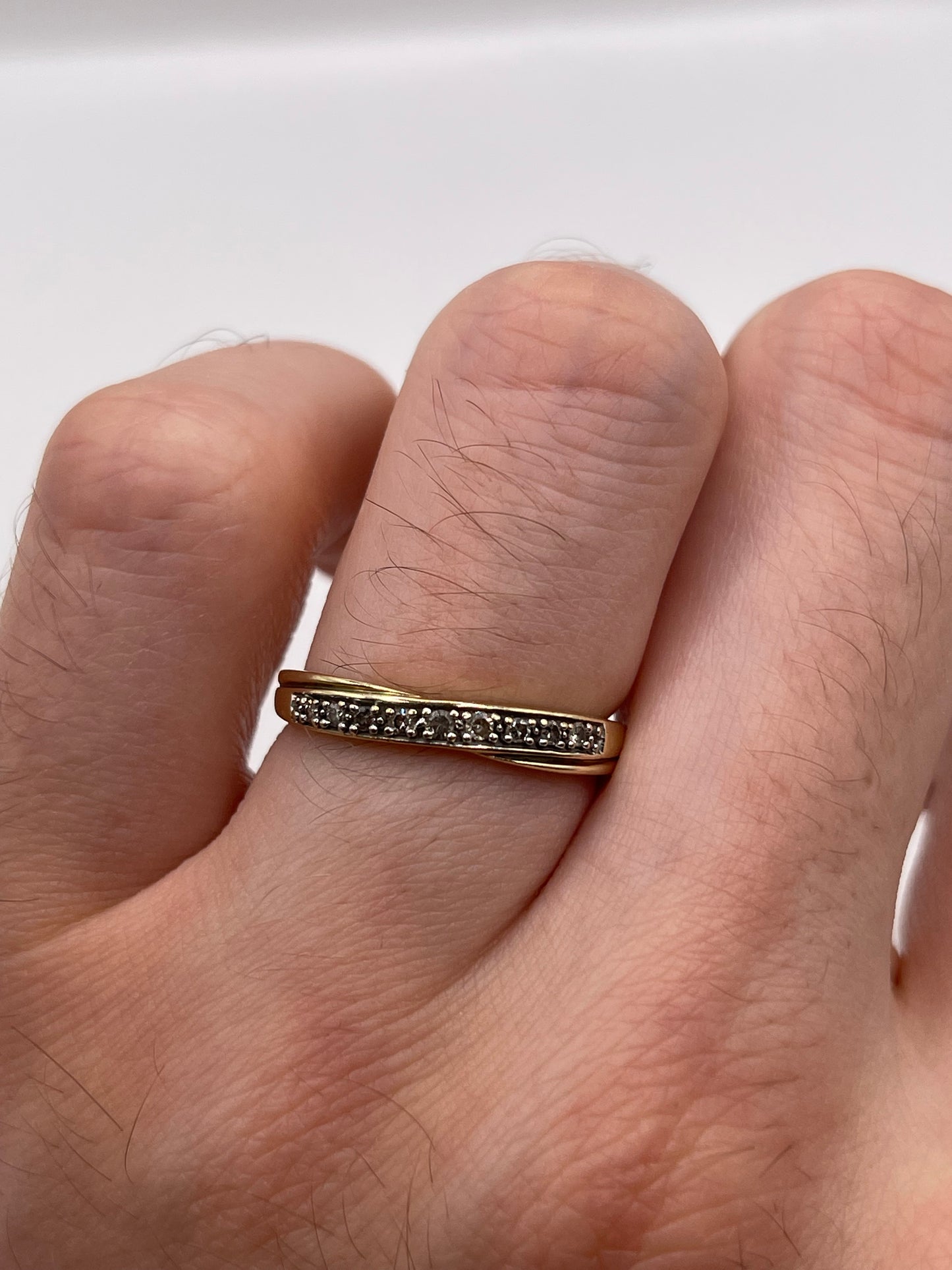 9ct gold diamond ring