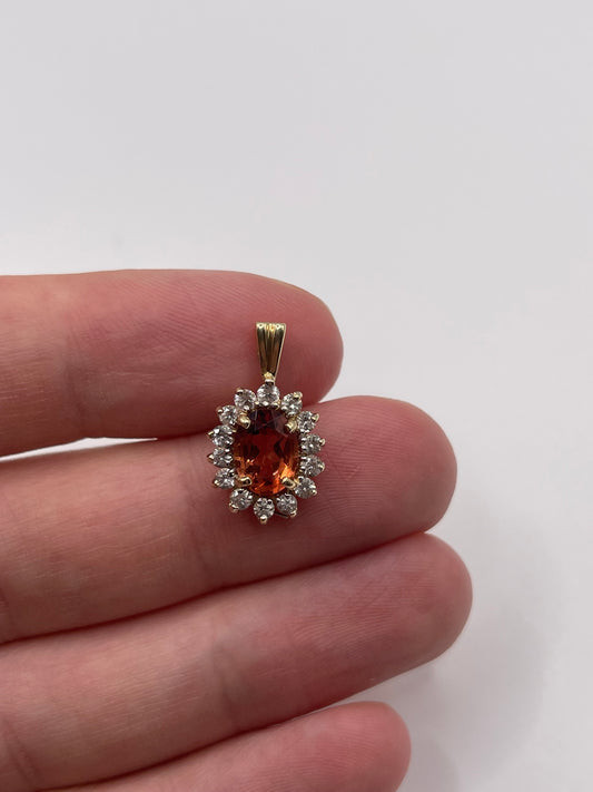 9ct gold topaz cluster pendant