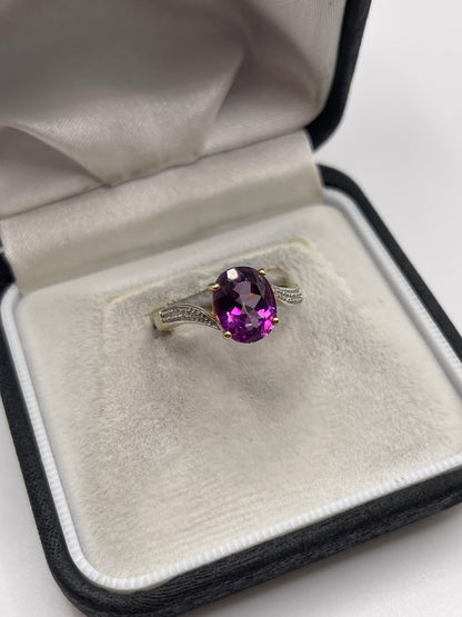 9ct gold topaz and diamond ring