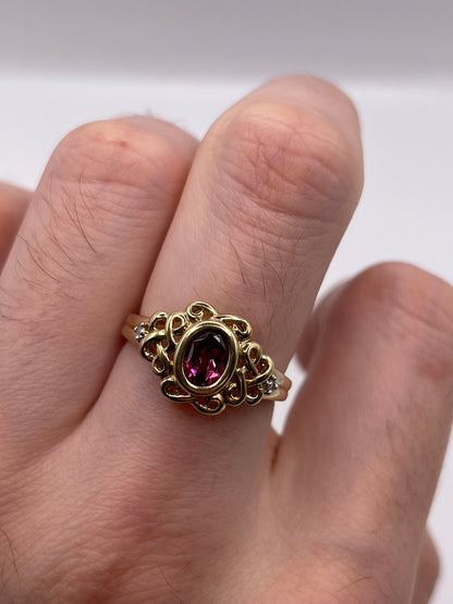 9ct gold garnet and diamond ring