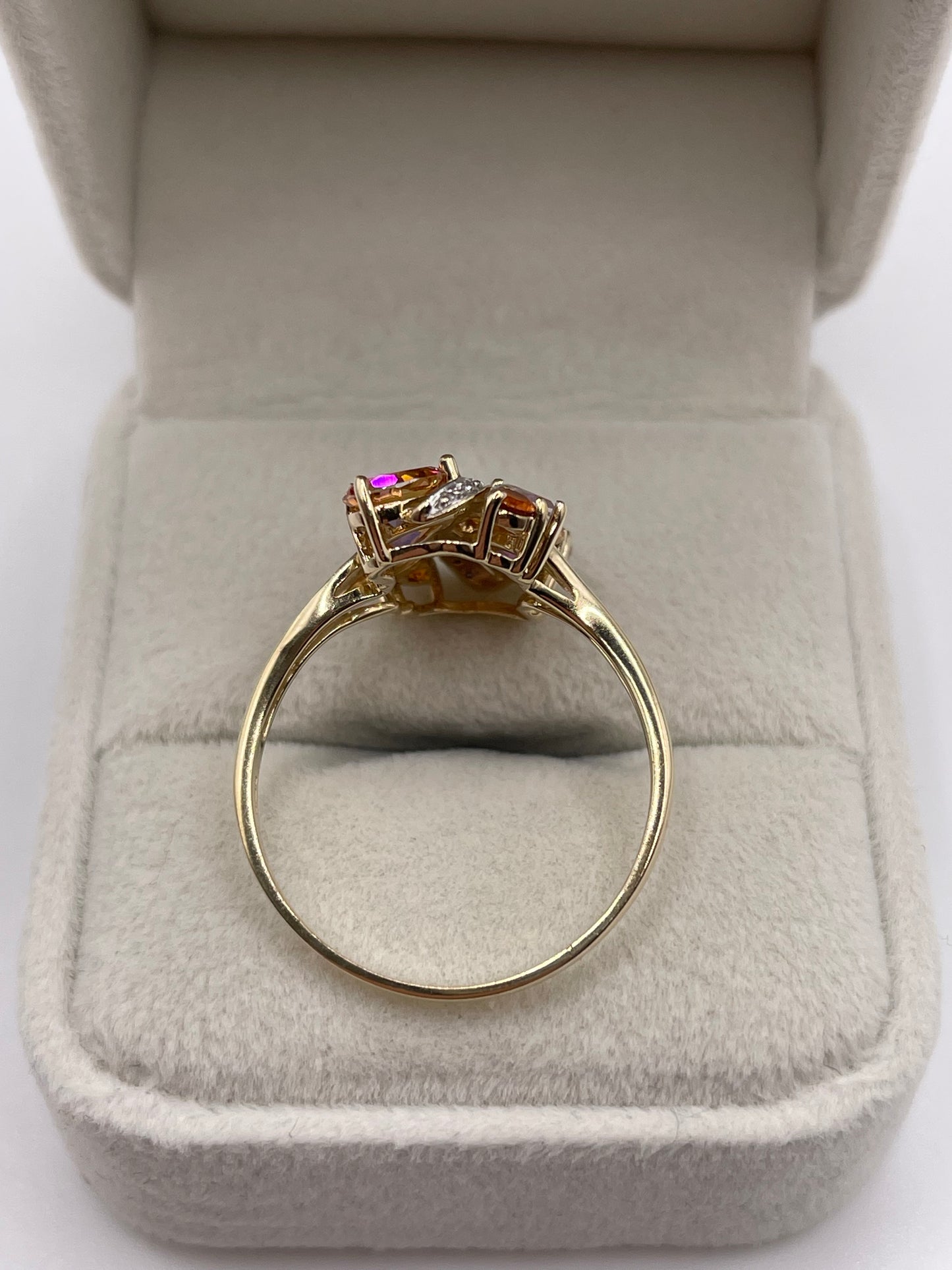 9ct gold topaz and diamond ring