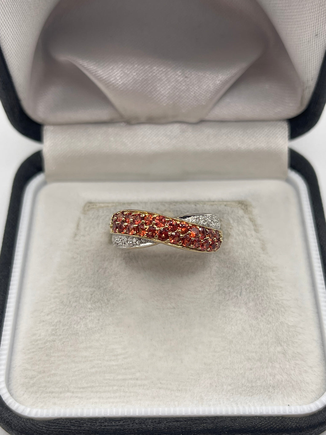 9ct gold garnet and diamond ring