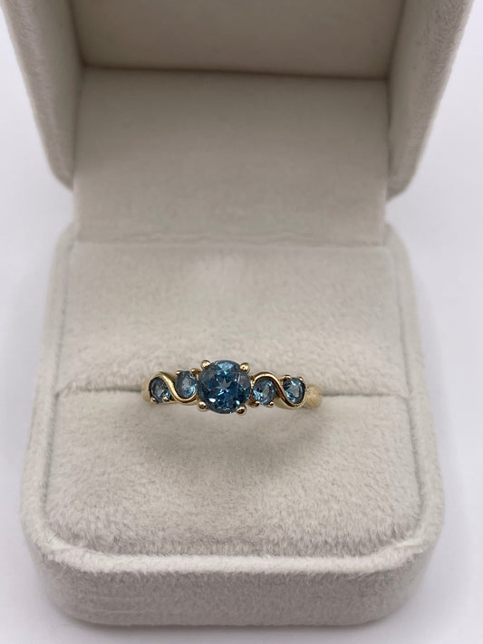 9ct gold blue topaz ring
