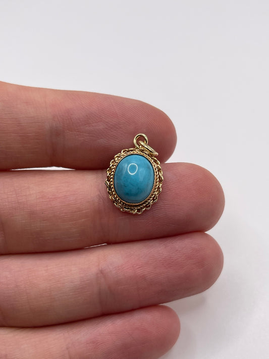 9ct gold turquoise pendant