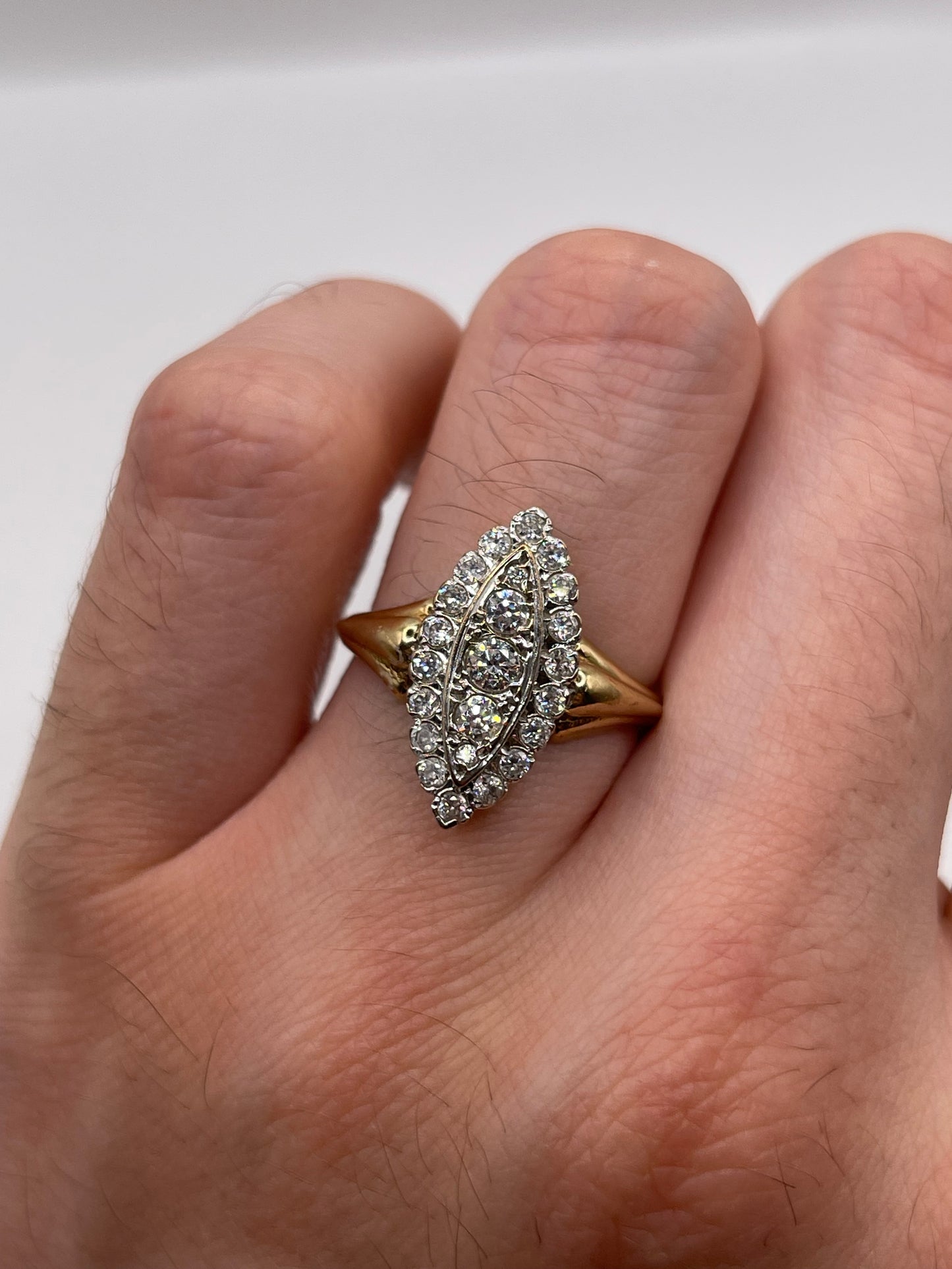 9ct gold cz navette ring