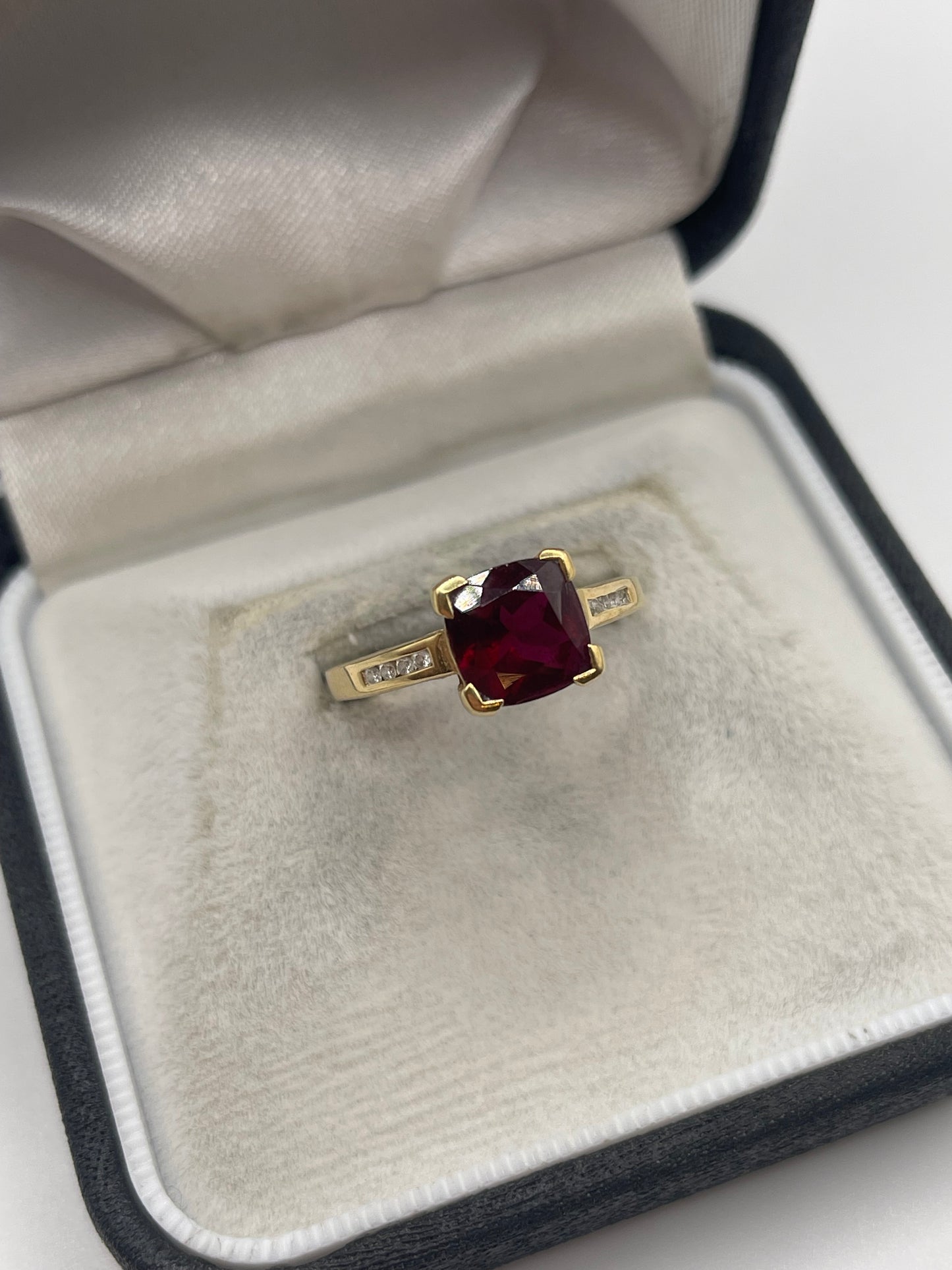18ct gold tourmaline and diamond ring