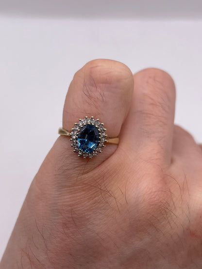 9ct gold topaz and diamond ring