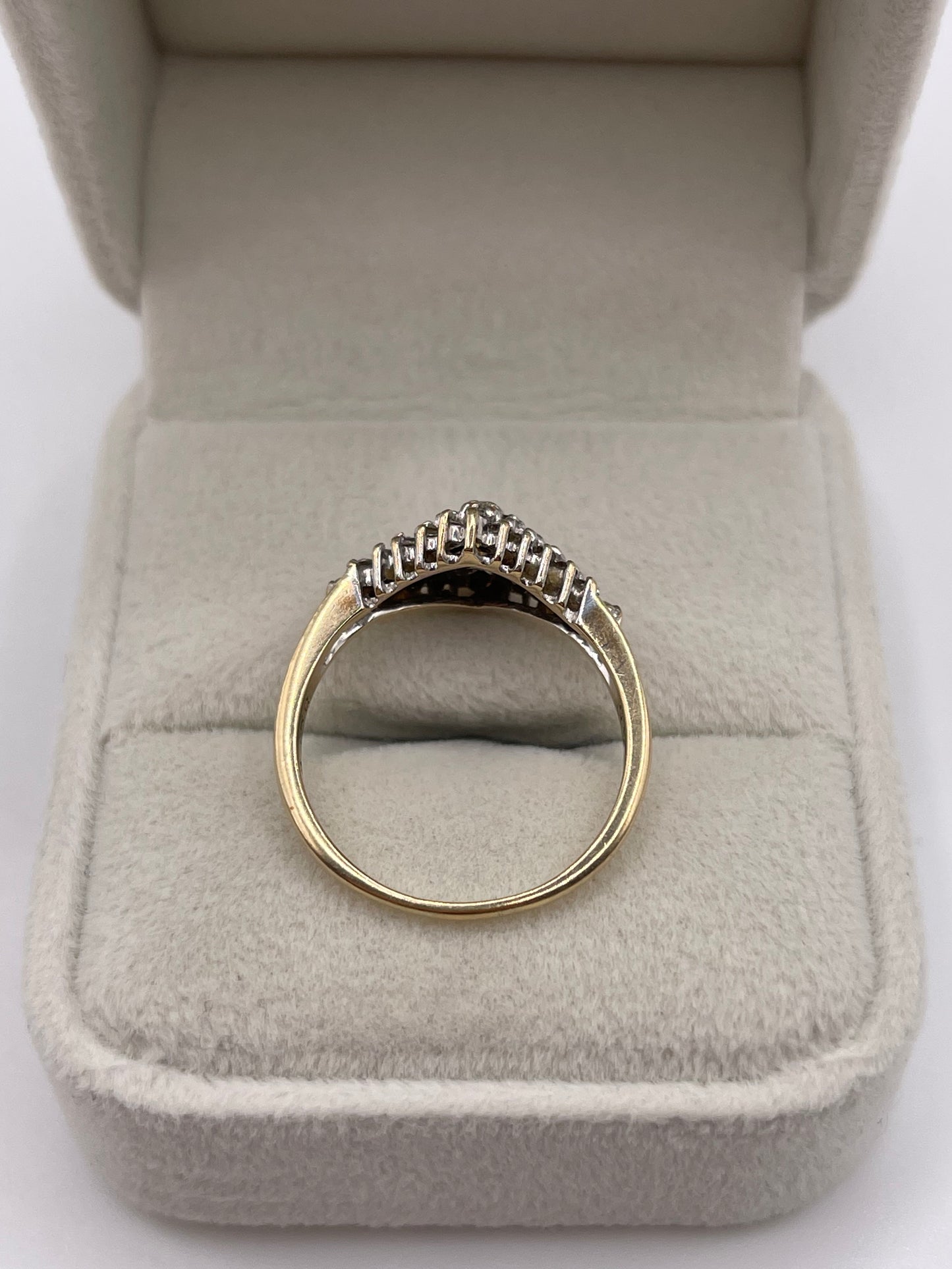 9ct gold diamond cluster ring