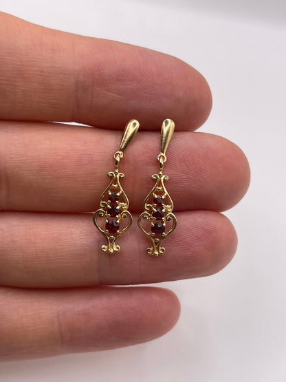 9ct gold garnet earrings