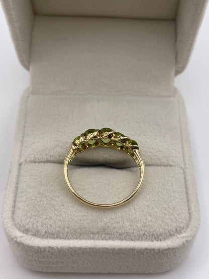 9ct gold peridot ring