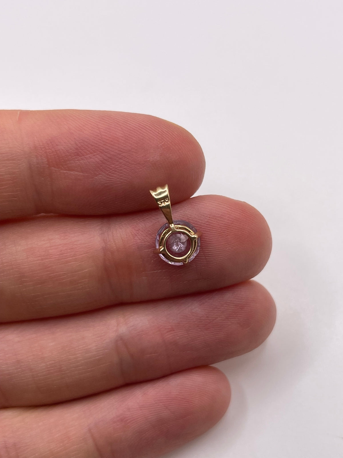 9ct gold amethyst and diamond pendant