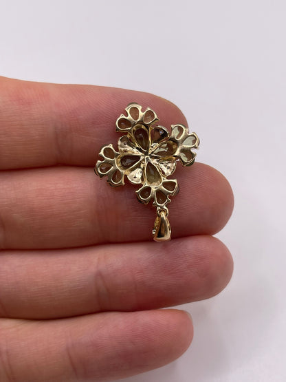 9ct gold peridot and diamond pendant