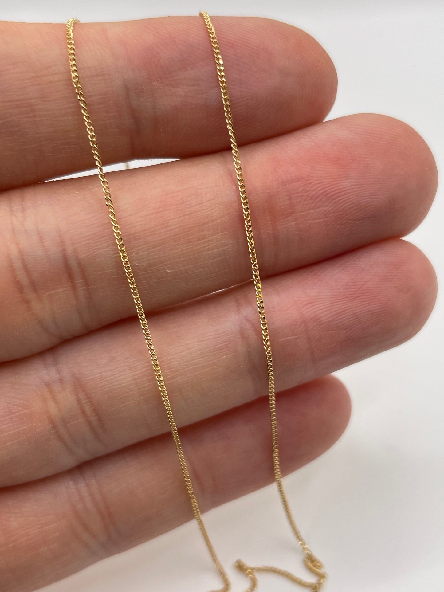 9ct gold chain 238