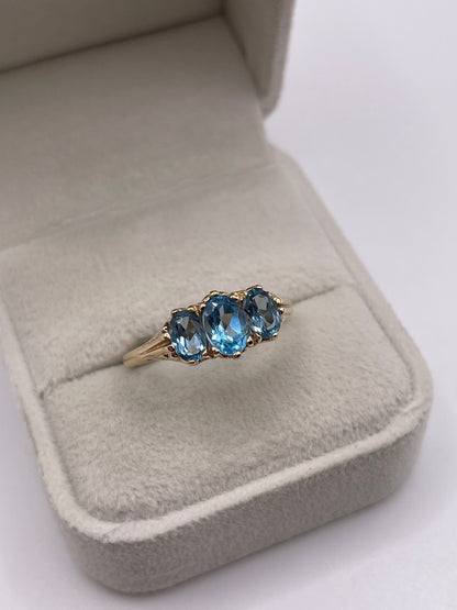9ct gold topaz ring