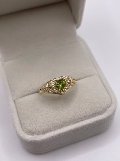 9ct gold peridot heart ring