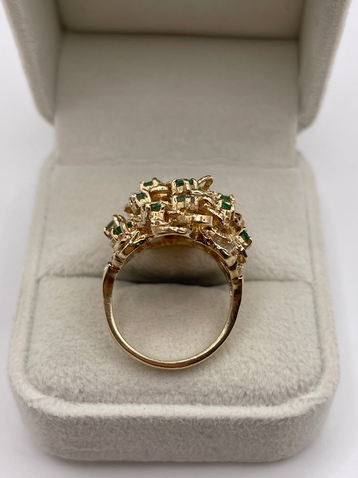 Heavy 9ct gold emerald cluster ring