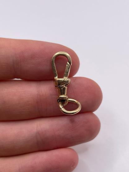 9ct gold dog clip 1