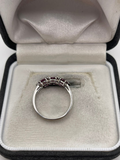 9ct white gold garnet and diamond ring