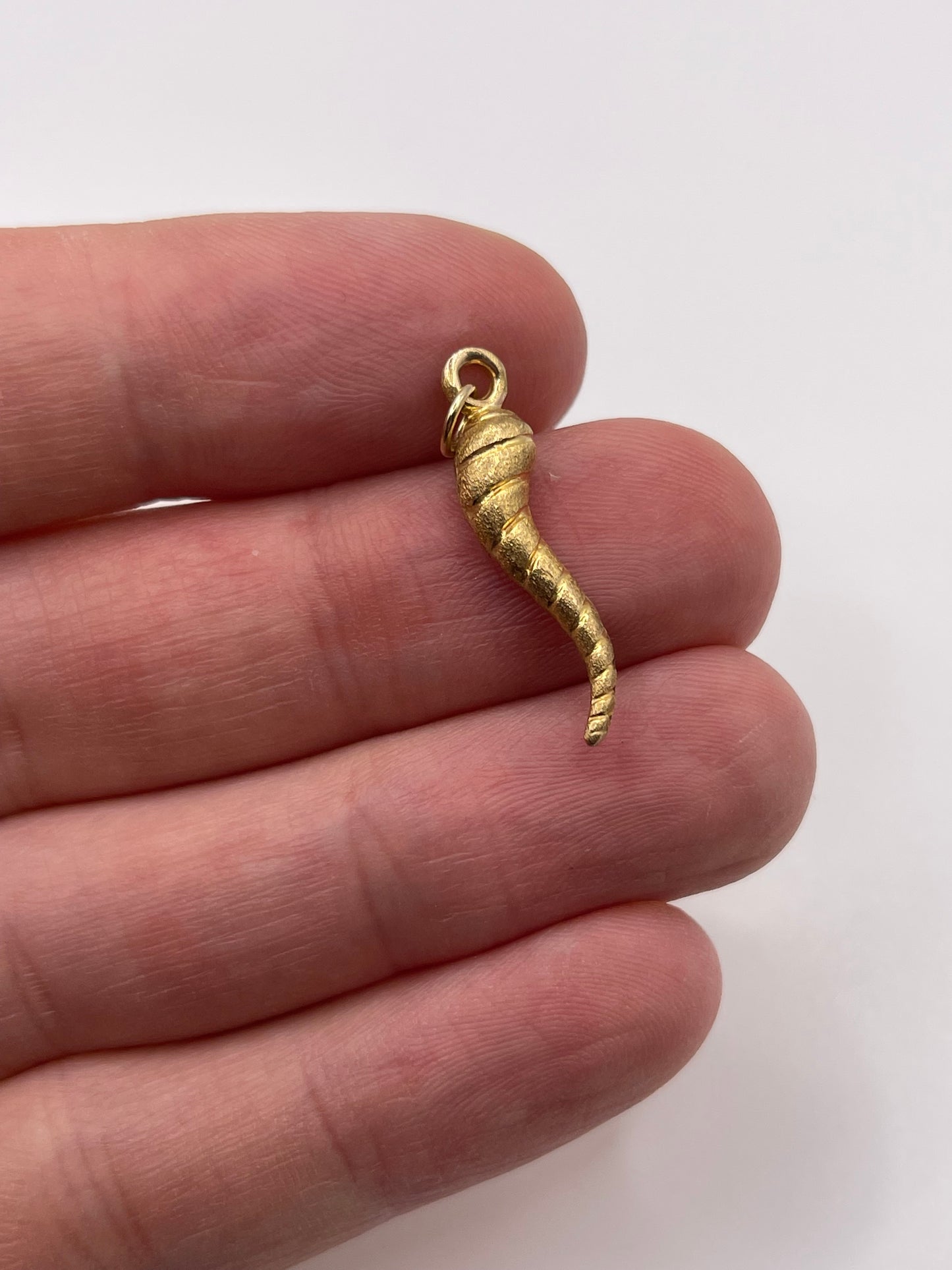 9ct gold horn of plenty charm