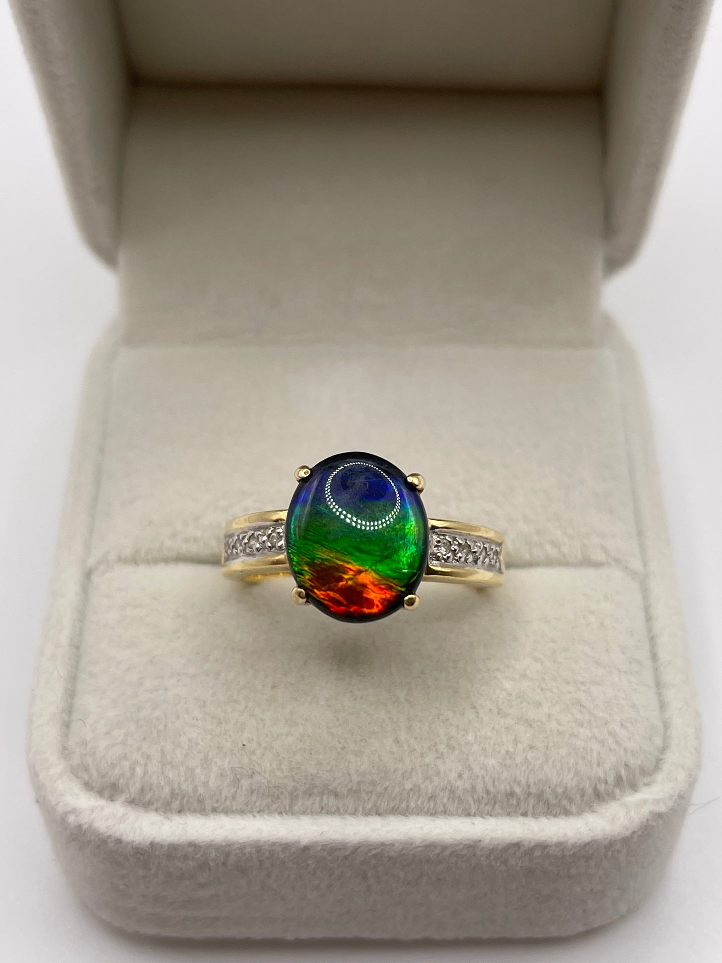 18ct gold Ammolite and diamond ring