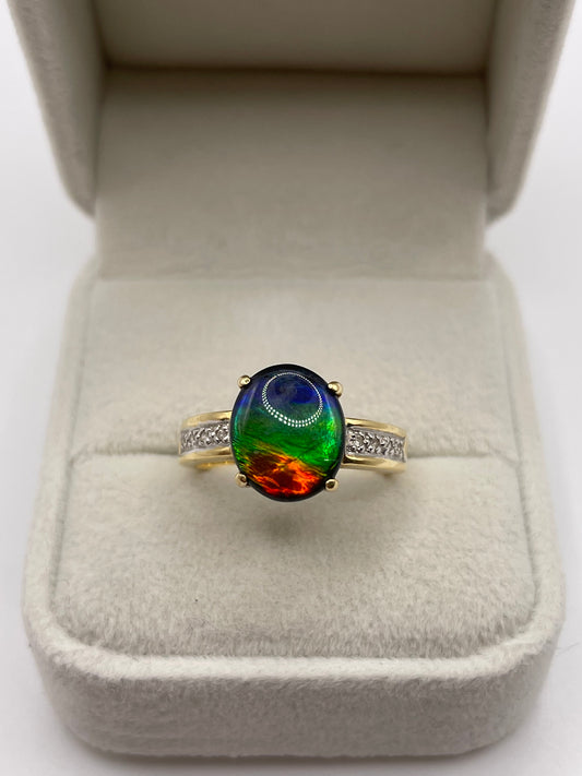 18ct gold Ammolite and diamond ring