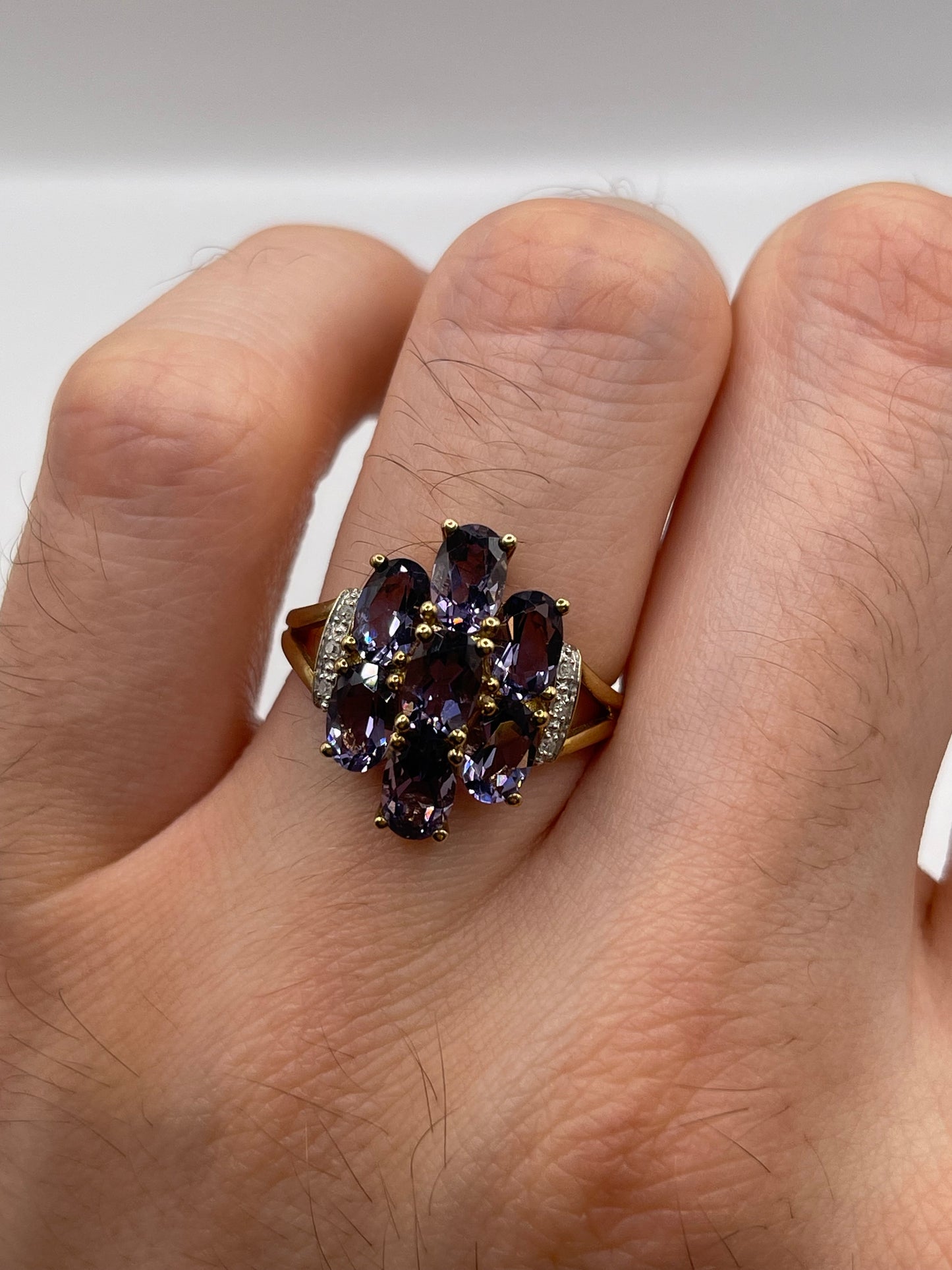 9ct gold blueberry quartz and diamond ring