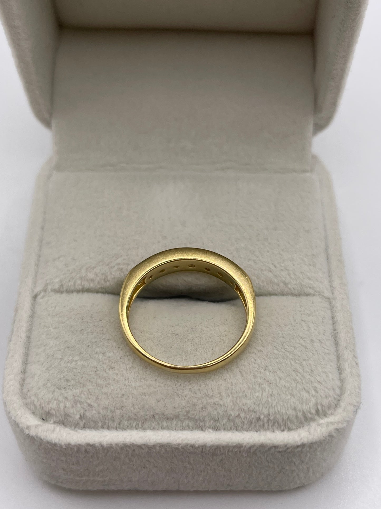 18ct gold 50 point diamond ring